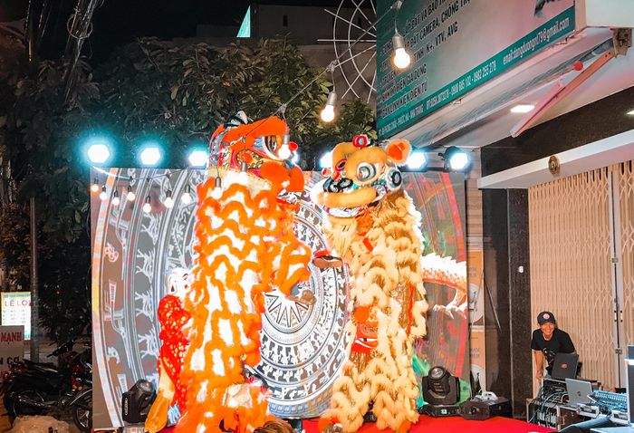 Những màn trình diễn rực rỡ của Câu lạc bộ Lân Sư Rồng Thanh Long Đường