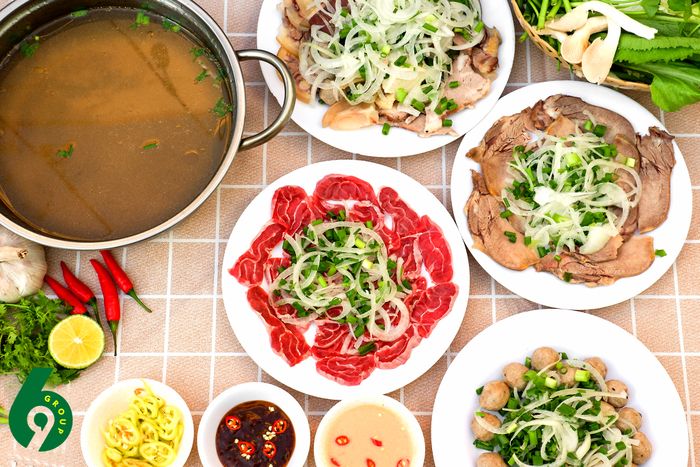 Không gian ấm cúng tại Lẩu Bò 69 Lê Lai - Ảnh 1