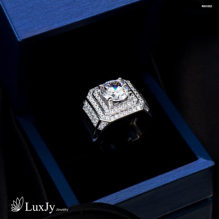 Bộ sưu tập nhẫn kim cương đẳng cấp từ LuxJy Jewelry