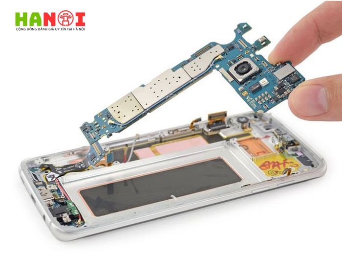 teamcare-dia-chi-thay-main-s7-edge-ha-noi-chat-luong-Tripi