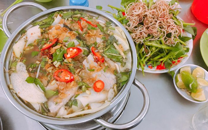 Hình ảnh Lẩu Cá Hoài Thu - Không gian ấm cúng