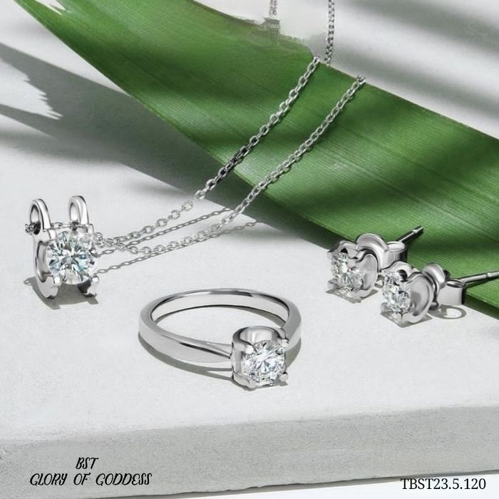 Bộ sưu tập nhẫn kim cương độc bản từ Skymond Luxury