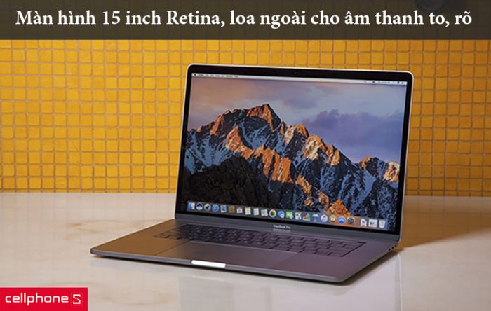 Hình ảnh không gian bán hàng hiện đại tại CellPhoneS