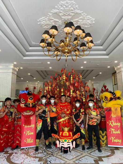Khoảnh khắc tỏa sáng của Đoàn Lân Sư Rồng Hoàng Anh