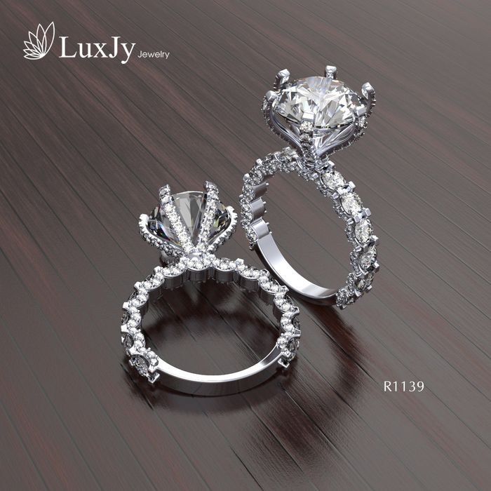 Không gian trưng bày sang trọng tại LuxJy Jewelry