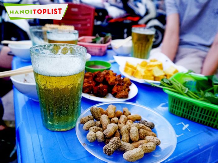 quan-bia-hoi-ha-noi-ta-quang-buu-Tripi