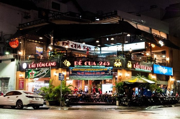 Lẩu dê & cua 245 luôn góp mặt trong danh sách Top 10 nhà hàng ngon và chất lượng tại Quận Phú Nhuận - TP. Hồ Chí Minh.