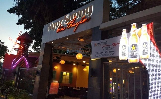 Ngọc Sương Bến Thuyền là một trong những nhà hàng hàng đầu tại Quận Phú Nhuận, TP. Hồ Chí Minh, nổi bật với các món hải sản tươi ngon và chất lượng.