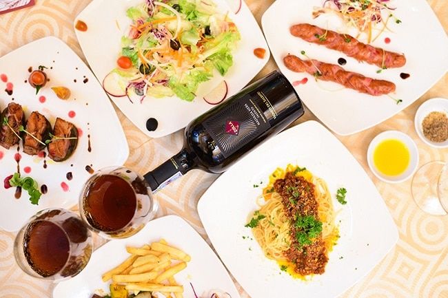 AGA Steak House luôn nằm trong danh sách những nhà hàng uy tín và chất lượng tại Quận Phú Nhuận, TP. Hồ Chí Minh.