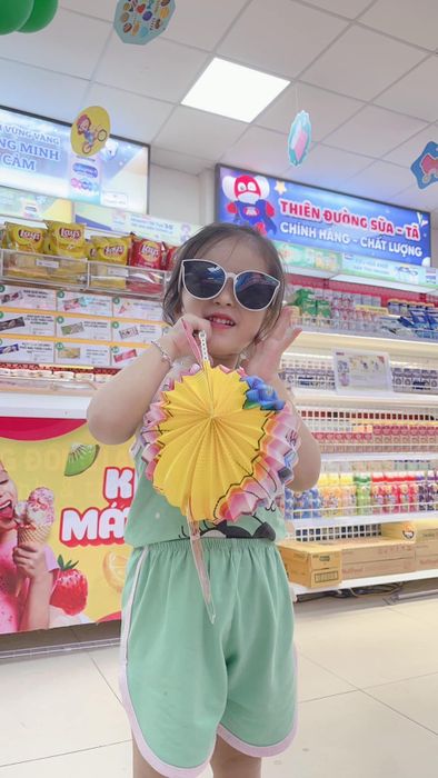 Không gian mua sắm tiện nghi tại AVAKIDS