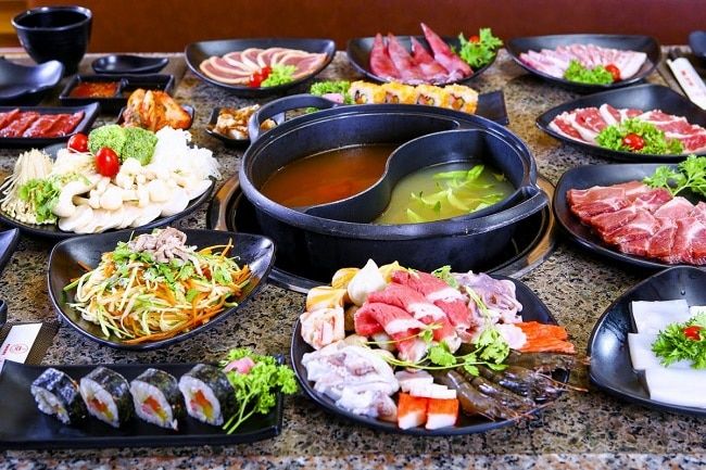 Hoa Riêu là một trong những nhà hàng xuất sắc nằm trong danh sách top 10 nhà hàng ngon, chất lượng ở Quận Phú Nhuận - TP. Hồ Chí Minh.