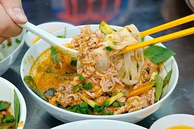 Hủ tiếu sa tế thịt nai