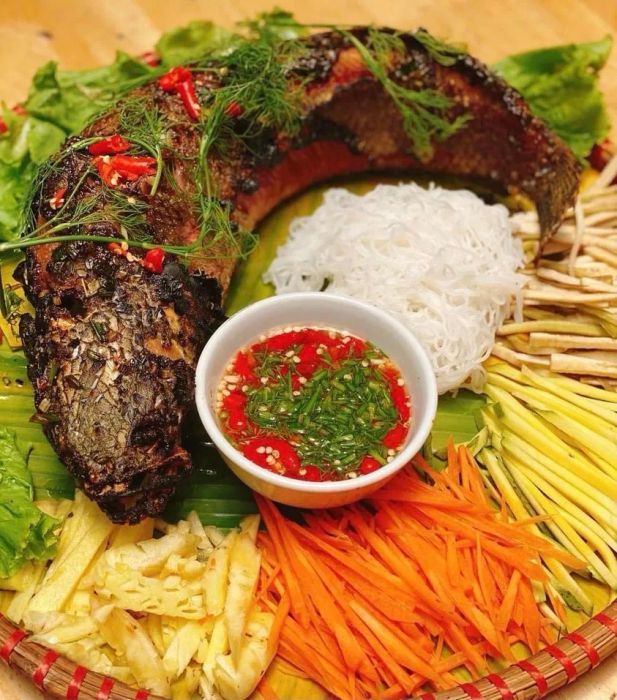 Món đầu cá mè thượng hạng tại Bảo Quốc - 823 Bạch Đằng