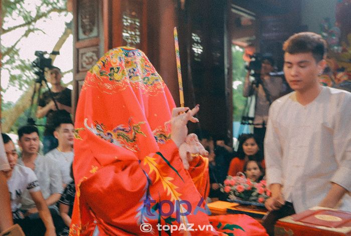 Cô Ngọc - Bậc thầy tâm linh đất Hà thành