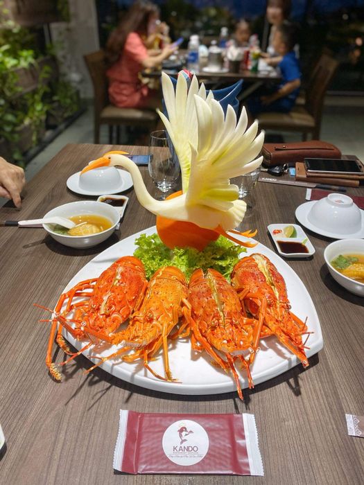 Không gian tiệc hải sản cao cấp tại Kando
