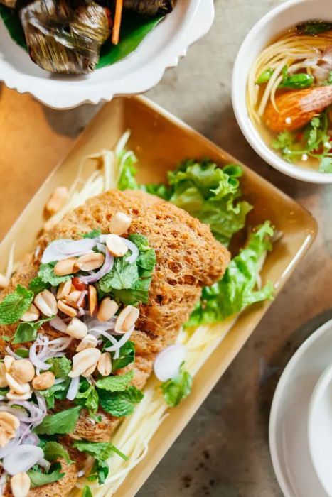 Món Pad Thai trứ danh tại TukTuk Thai Bistro