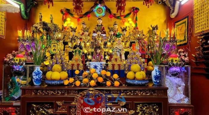 Cô Hằng Thiên - Người giải mã vận mệnh đất kinh kỳ