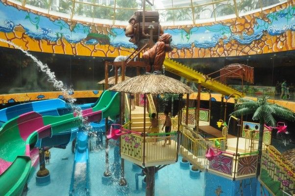 Công viên nước Vinpearl Park Royal City - Hình ảnh tuyệt đẹp
