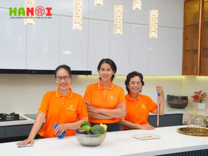 doi-ngu-cong-tac-vien-chuyen-nghiep-Tripi