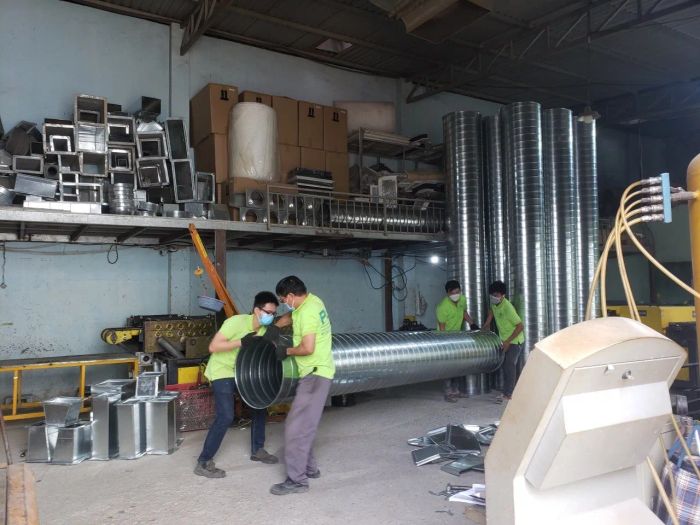 Dây chuyền sản xuất hiện đại tại Phú Lộc Gia