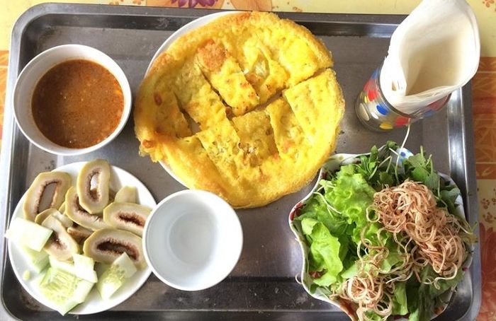 Top 10 quán ăn lâu năm nức tiếng Huế: Bánh khoái Lạc Thiện - tinh hoa ẩm thực cố đô