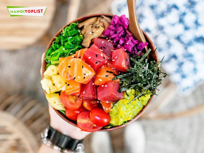 poke-hanoi-quan-salad-ngon-o-ha-noi-cuc-healthy-Tripi