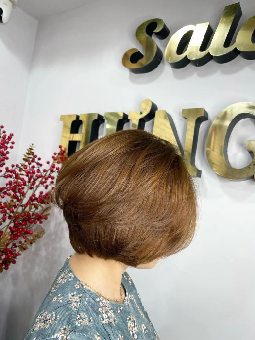 Hình ảnh thực tế về phong cách làm việc tại Hair Salon Hưng Style - Ảnh 2
