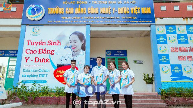 Trường cao đẳng đào tạo ngành chăm sóc sắc đẹp uy tín tại Hà Nội