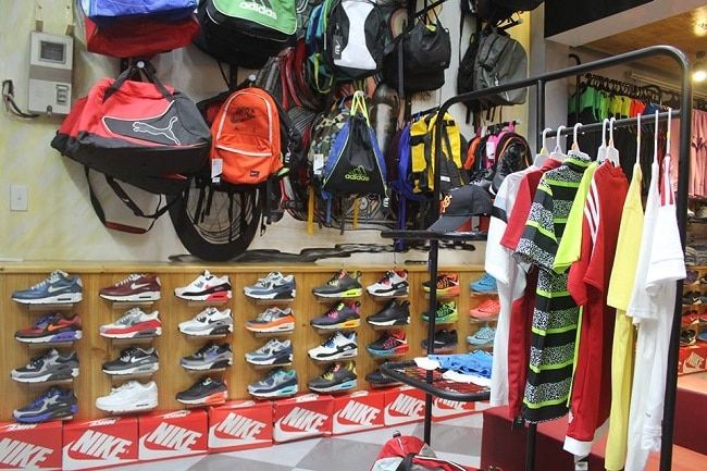 Siêu thị dụng cụ thể thao là một trong những địa chỉ uy tín hàng đầu tại TP Hồ Chí Minh, nằm trong danh sách Top 10 cửa hàng bán dụng cụ thể thao chất lượng.