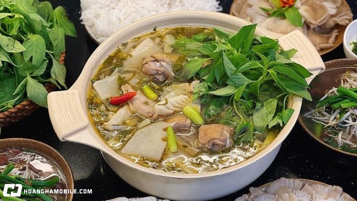 dac-trung-vi-ngon-lau-ga-la-e-phu-yen-2