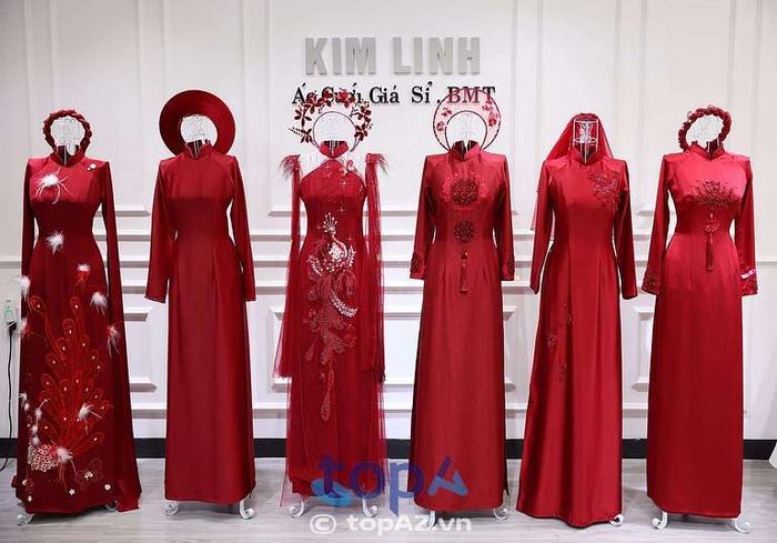 Kim Linh Bridal tại TP. Buôn Ma Thuột là một lựa chọn lý tưởng cho các cô dâu và chú rể tìm kiếm những bộ áo dài cưới hỏi đẹp và sang trọng. Đây là địa chỉ đáng tin cậy cho ngày trọng đại của bạn.