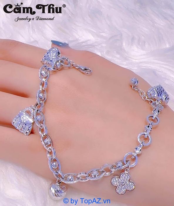Cẩm Thu Jewelry & Diamond – Tiệm vàng bạc đá quý uy tín tại TP Nha Trang, Khánh Hòa.