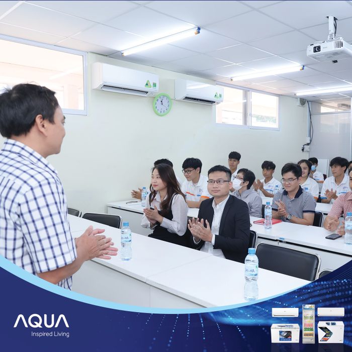 Hình ảnh sinh viên nghiên cứu tại xưởng thực hành