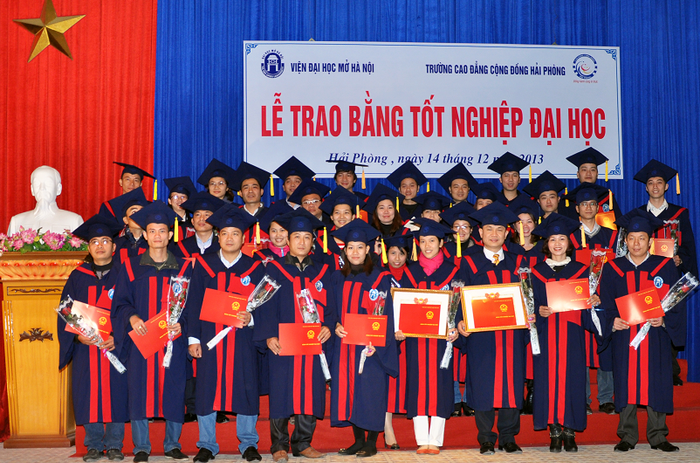 Hình ảnh thư viện điện tử tiên tiến tại Đại học Mở