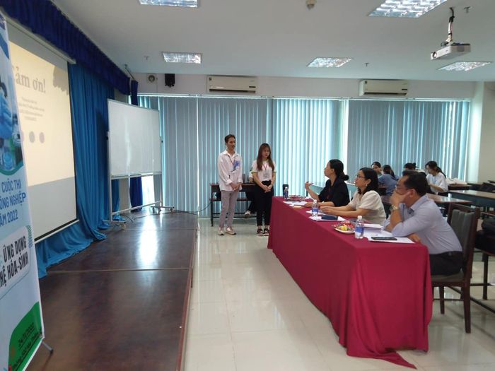 Hình ảnh phòng thí nghiệm hiện đại tại Đại học Nông Lâm