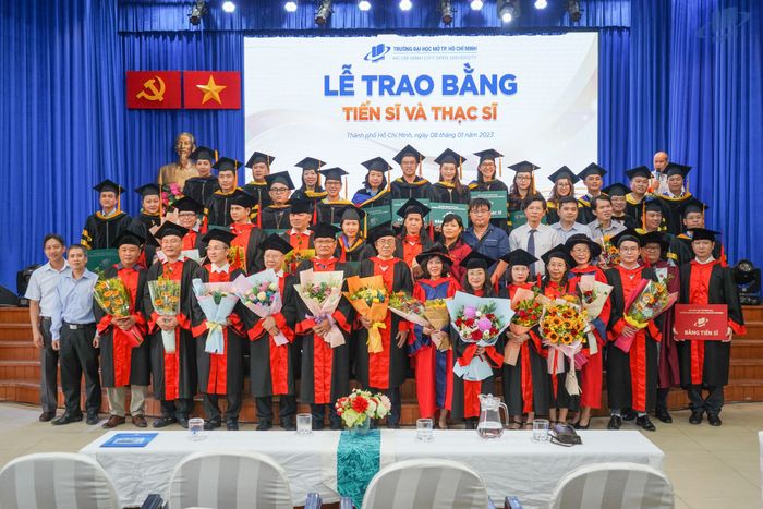 Hình ảnh thư viện hiện đại tại Đại học Mở TP.HCM