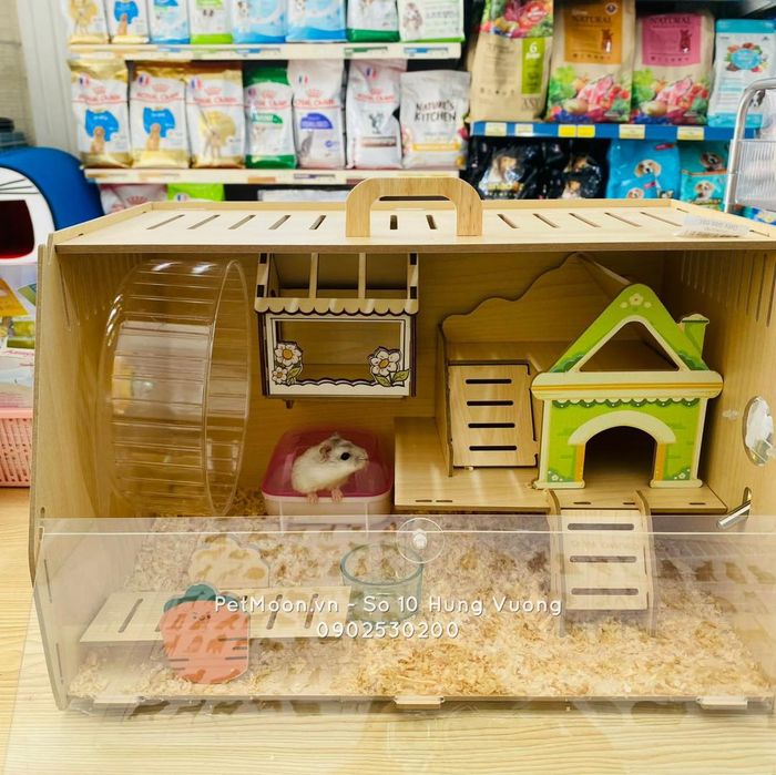 Moon Pet Shop - Không gian mua sắm hiện đại