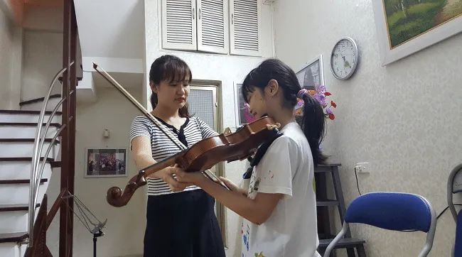 Trung Tâm Dạy Violin Gia Sư Tài Năng Trẻ
