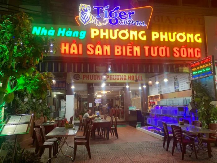 Không gian ấm cúng tại Phương Phương Restaurant