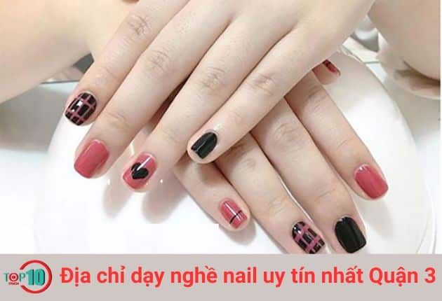 Khóa học nail tại Học Viện Mỹ Anh
