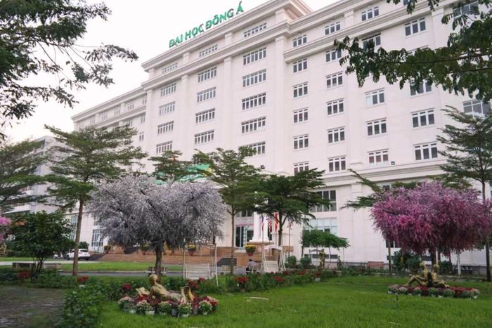 Hình ảnh khuôn viên hiện đại Đại học Đông Á