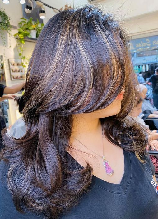 Hình ảnh thực tế về dịch vụ làm tóc chuyên nghiệp tại Mai Nguyễn Hair Salon