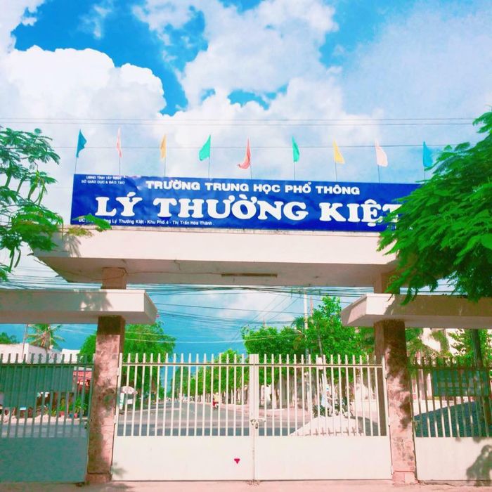 Hình ảnh đầu tiên về không gian học tập tại THPT Lý Thường Kiệt