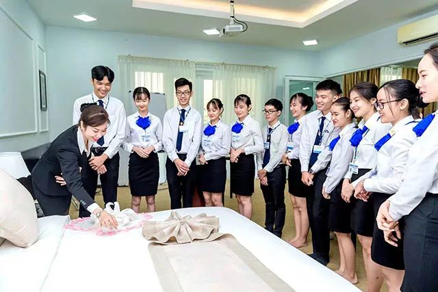 Địa chỉ đào tạo du lịch ngắn hạn uy tín tại TP.HCM