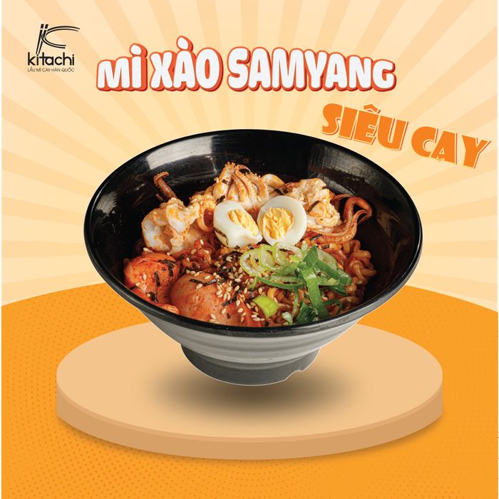Hình ảnh tô mỳ cay Kitachi bốc khói nghi ngút