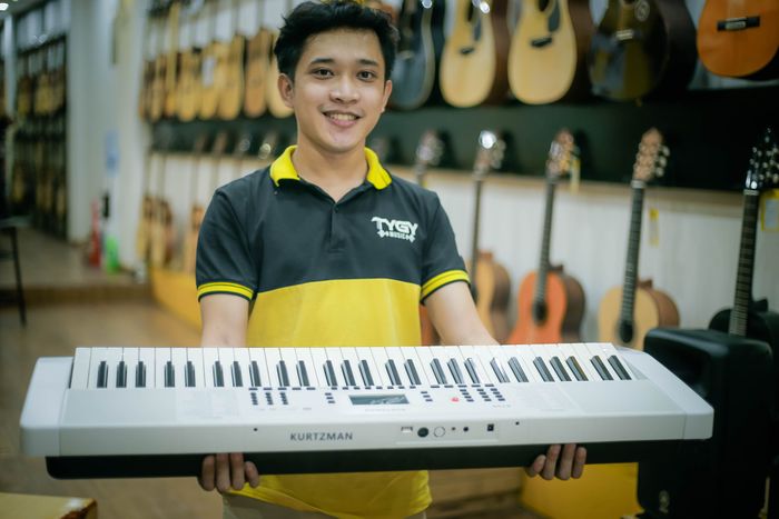 Hình ảnh đội ngũ chuyên viên tư vấn tại TYGY Music