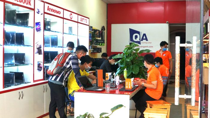 Cận cảnh hình ảnh sản phẩm tại Công ty Máy tính Quang Anh – Góc nhìn đầu tiên