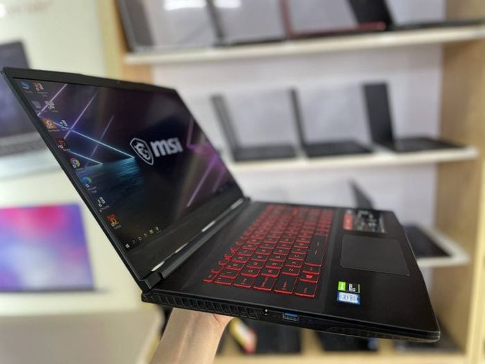 Hình ảnh trải nghiệm dịch vụ tại Trung tâm Laptop & Máy tính Hải Phòng – Góc thứ ba