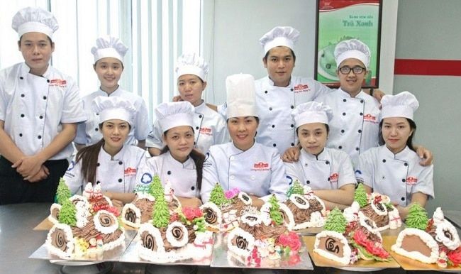 Nhất Hương tự hào nằm trong top 5 trung tâm đào tạo nghề bánh uy tín và chất lượng hàng đầu tại TP.HCM