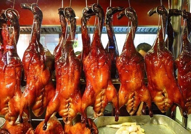 Hành trình khám phá những quán vịt quay Bắc Kinh đậm chất nguyên bản tại Sài Gòn